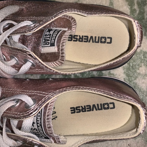 Converse shoes - Picture 4 of 5